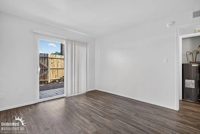 2209 W Belmont Ave #5 — Photo 12