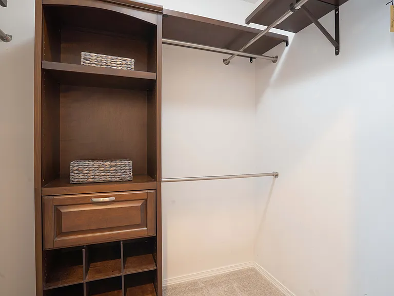6221 Elizabeth Ave SE — Photo 2