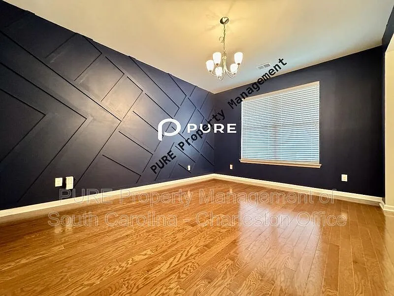 3 bed, 2.5 bath, 2946 sqft, $2,299 — Photo 3