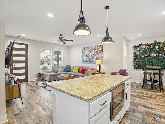 5th image of 1206 Deloney St APT B