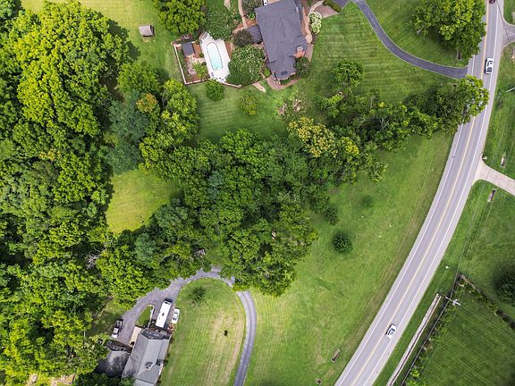 2nd image of 6020 Murray Ln
