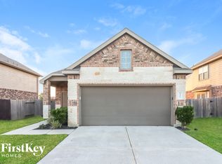 3411 Falling Brook Dr, Baytown, TX 77521