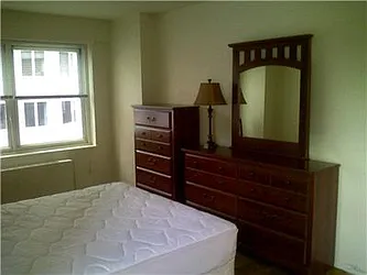 Rented by R New York