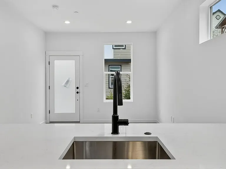 4059 SW McKinley St — Photo 20