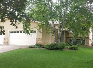 14105 Carmody Dr, Eden Prairie, MN 55347