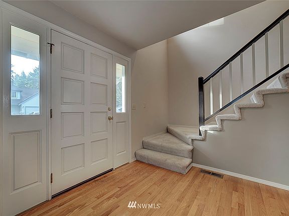 4th image of 2044 NE Marina Vista Ct