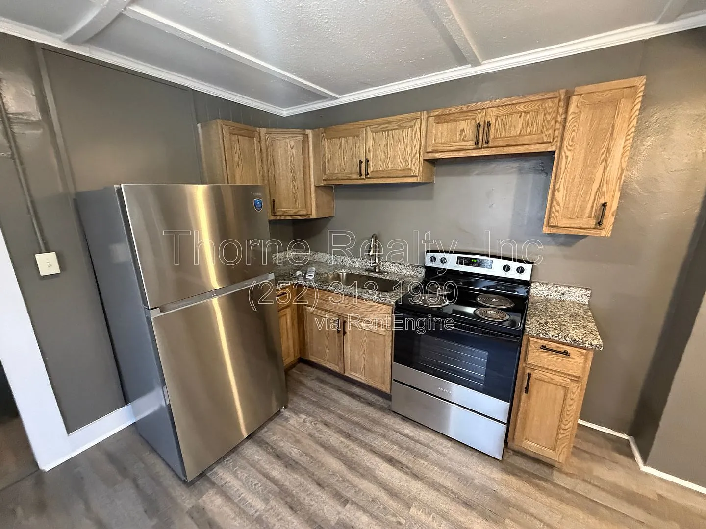 3 bed, 2.0 bath, 1005 sqft, $1,050 — Photo 4