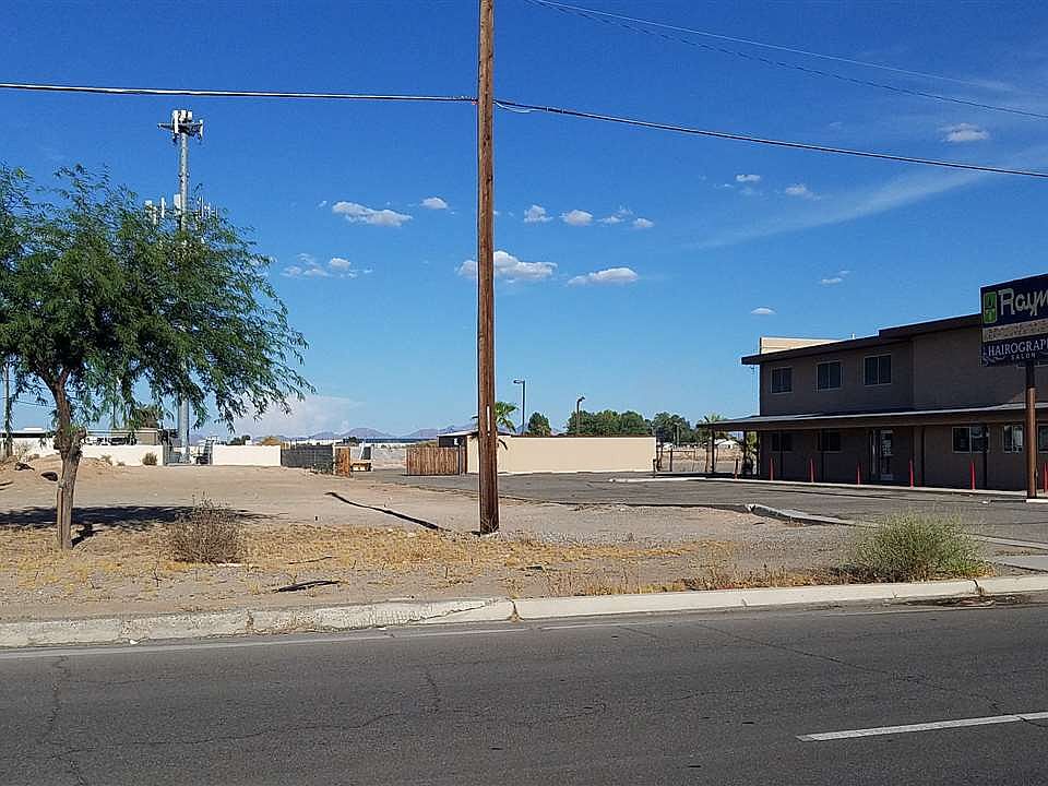 2nd image of 2863 S Pacific Ave