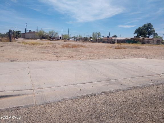 2nd image of 205 W DR MARTIN LUTHER KING JR Street #8