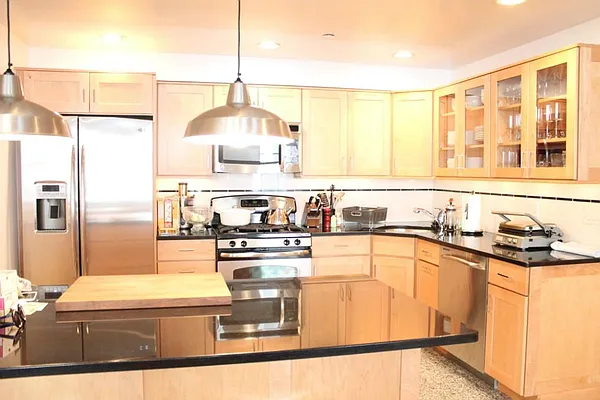 Rented by Level Group | media 16