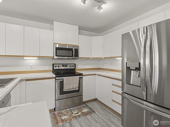 5th image of 4120 S 223rd Street #301