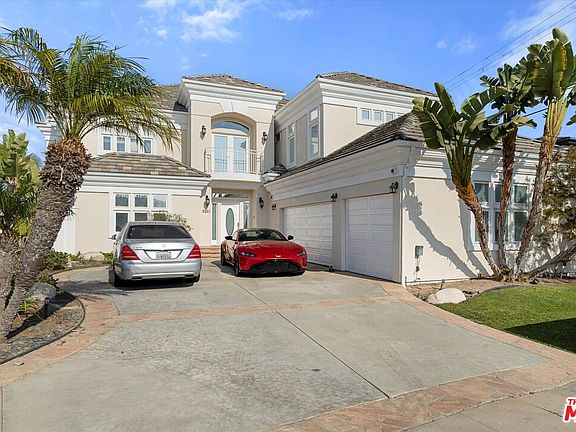 2nd image of 8261 Rees St