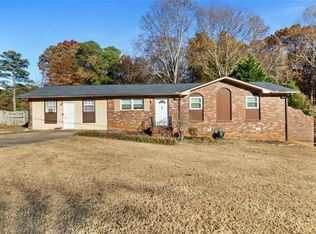 6390 Executive Dr, Winston, GA 30187