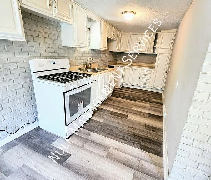 720 Benwood Ave — Photo 1