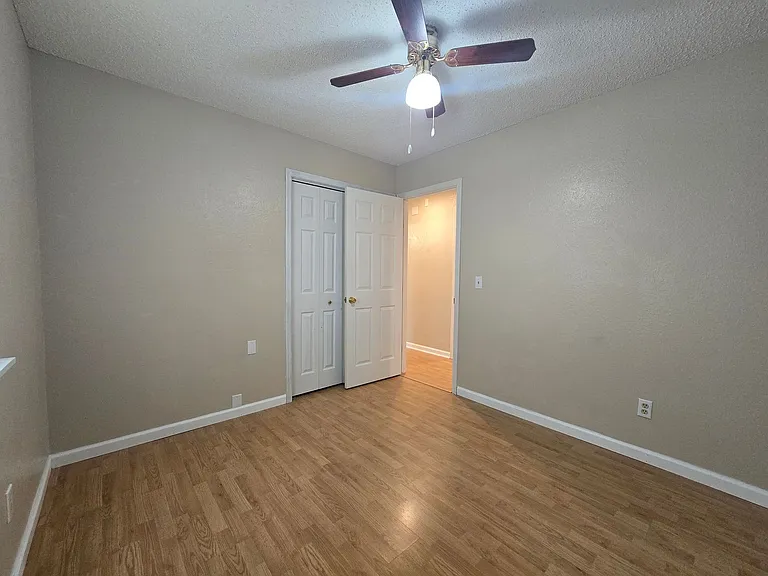 112 Thomas Blvd — Photo 13