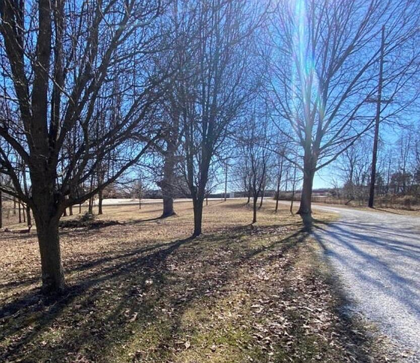 2nd image of 501 E State Highway Cc