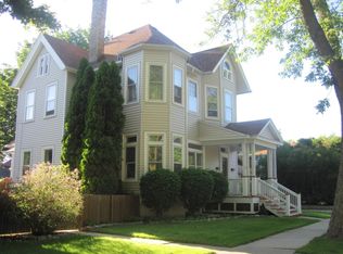 4631 N Oakland Ave FLOOR 1, Milwaukee, WI 53211