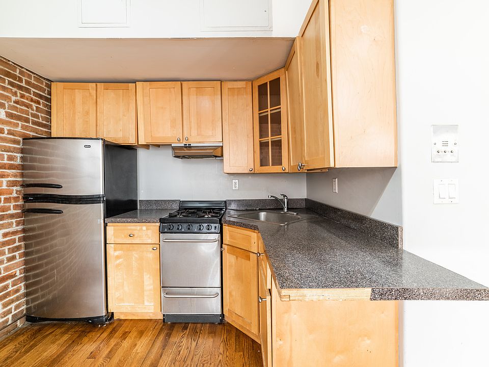 1st image of 181 Graham Ave Suite 2B