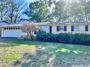 300 Poinsettia St, Hot Springs, AR 71913