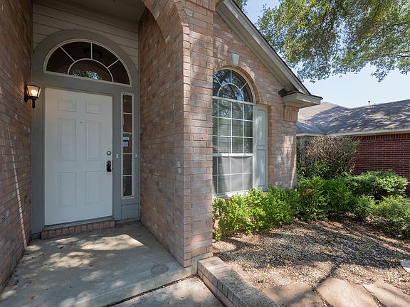 3rd image of 12729 Council Bluff Dr