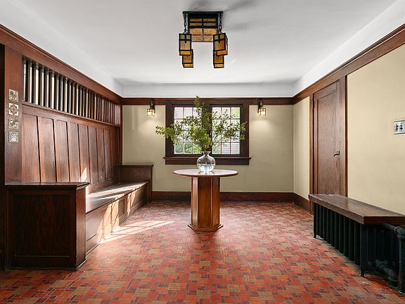 3rd image of 6443 Coburg Rd S