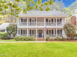 485 E Hedgelawn Way, Southern Pines, NC 28387