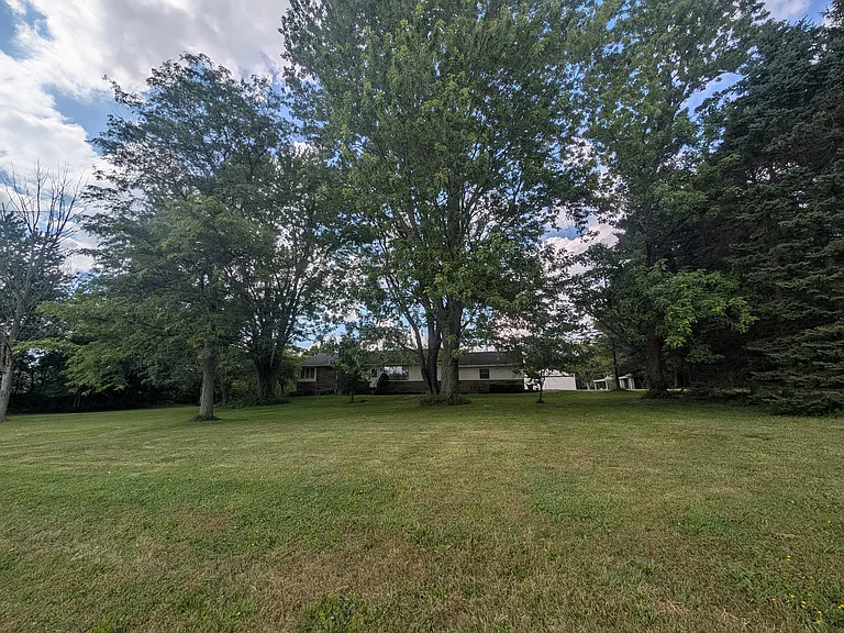 225 E Mennonite Rd — Photo 11