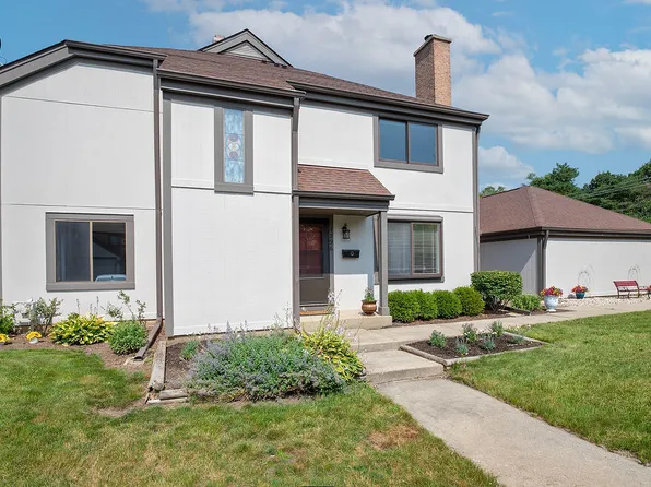 1296 Farnsworth Ln, Buffalo Grove, IL 60089