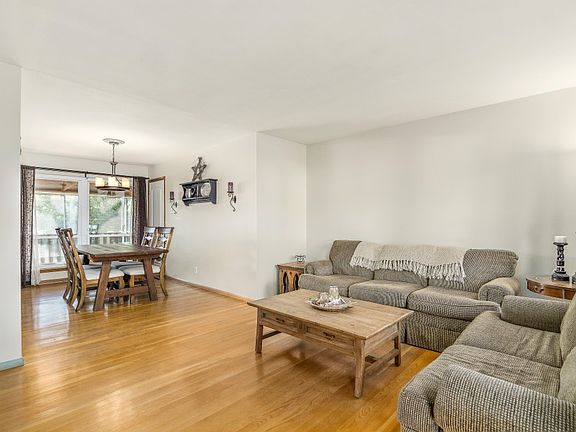 5th image of 3253 Bristolhall Dr