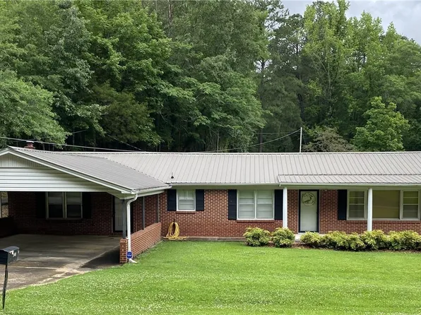 540 11th St SW, Fayette, AL 35555