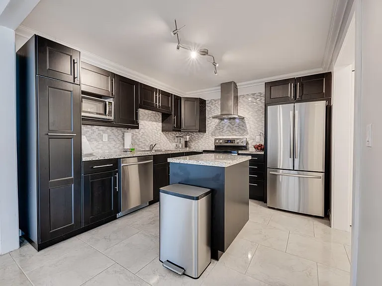 1520 NE 34th Ct — Photo 5