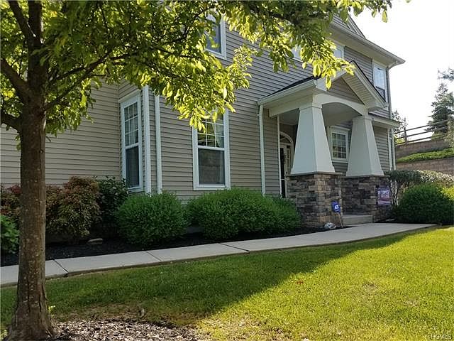 1st image of 2 Woodside Knolls Dr