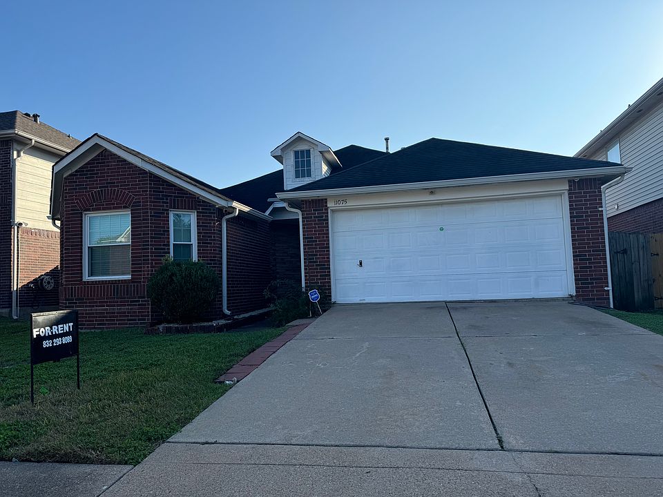 1st image of 11075 Landsbury Ct