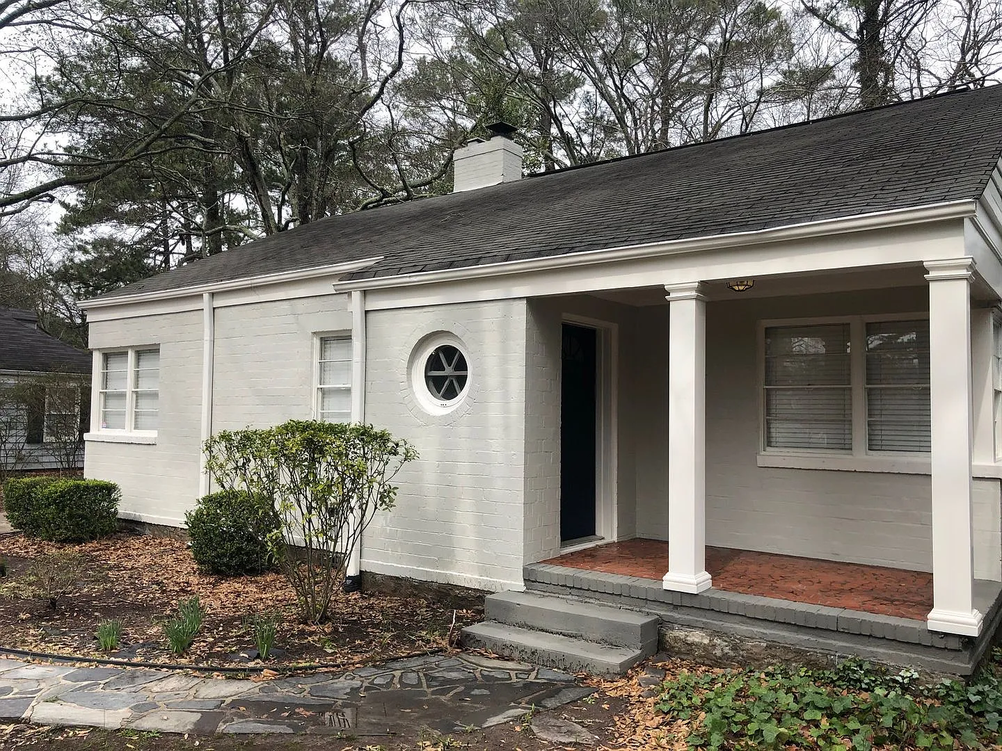 Great Emory Area Rental — Photo 1