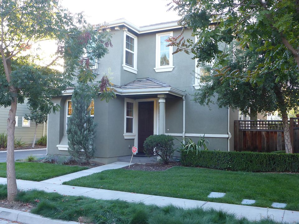 1st image of 817 S 22nd St