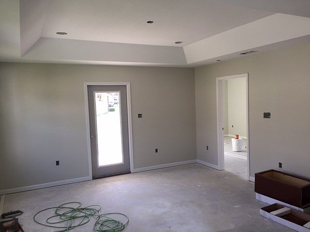2nd image of 102 Lauren Ln