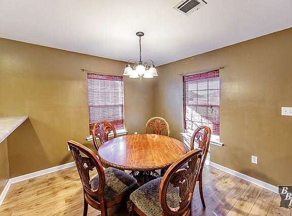4th image of 419 Galvez Ln