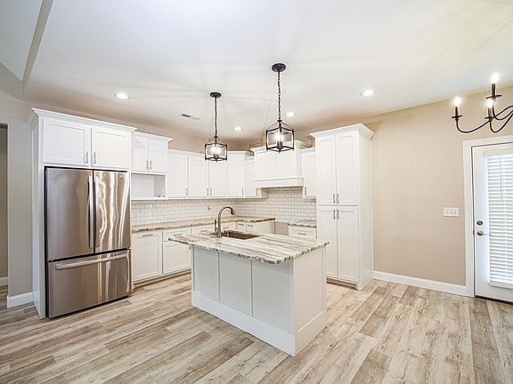 4th image of 1446 Baker Ln