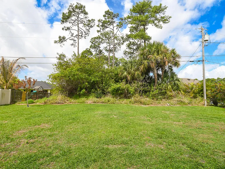 3110 SW Curcuma St — Photo 27