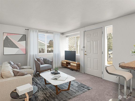 5th image of 10520 Occident Street SW
