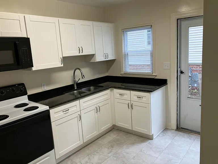 1820 Walker Ave #B — Photo 12