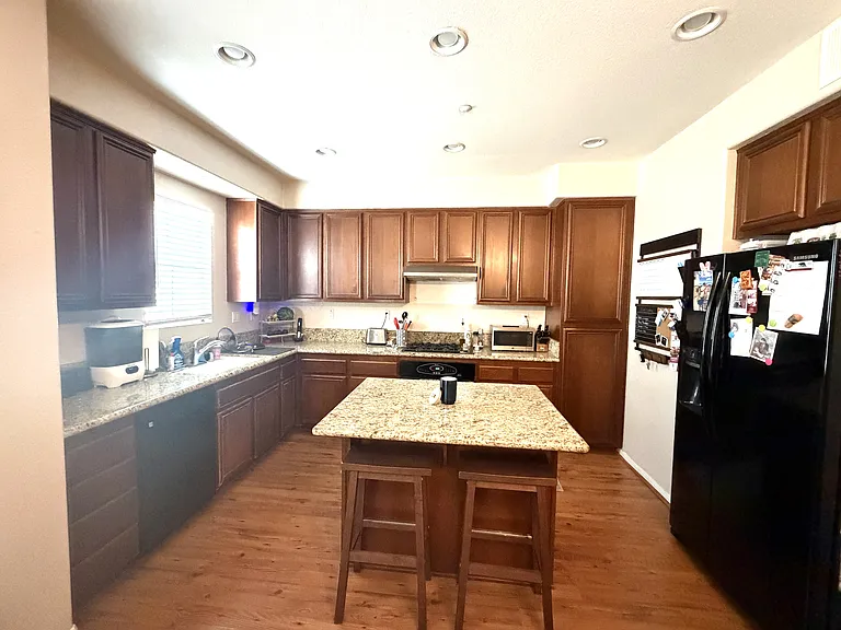 233 Marquette Ave — Photo 5