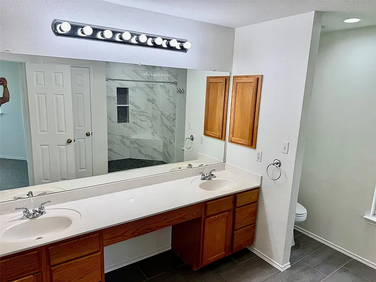 11210 Kingsgate Dr — Photo 17