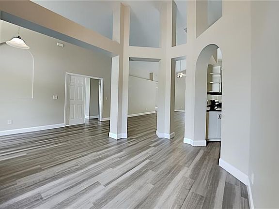 3rd image of 709 Kensington Gardens Ct