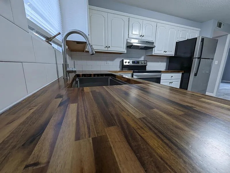 223 Carson St — Photo 4