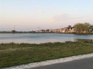 12 Greenleaf Ave, Oak Bluffs, MA 02557