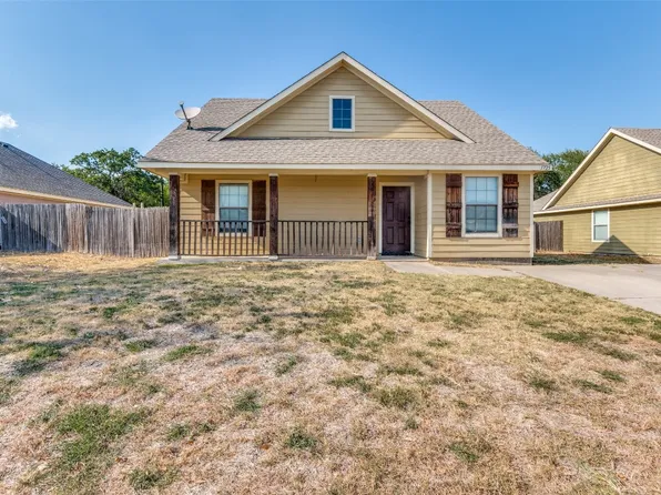 1725 Red Oak Ct, Denton, TX 76209