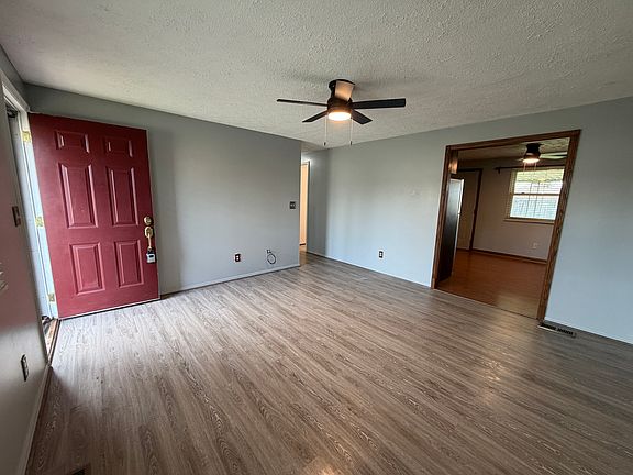 3rd image of 7349 Kirkview Dr