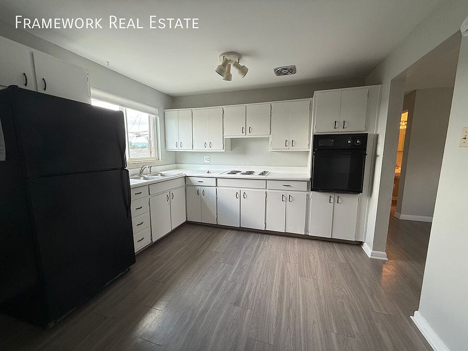 1st image of 1687 Reed St #4