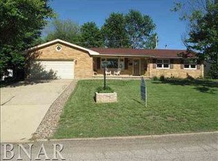 402 Grandview Dr, Normal, IL 61761